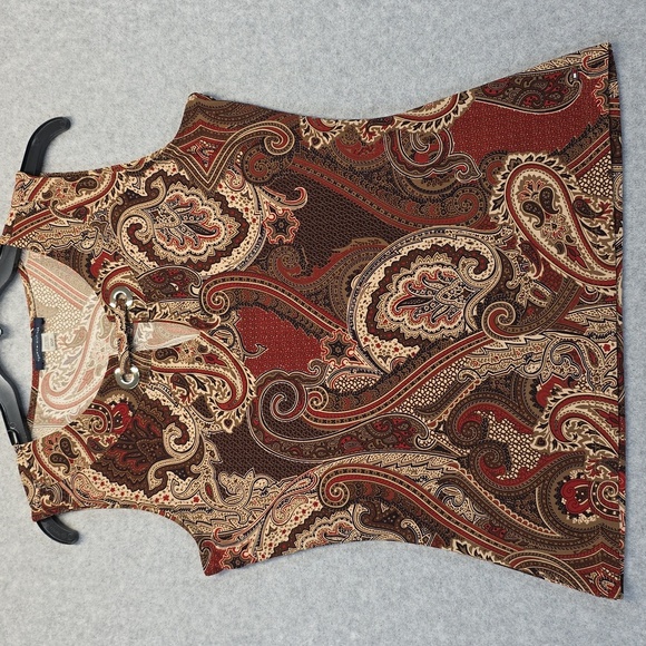 Tommy Hilfiger Tops - Tommy Hilfiger Beige and Red Paisley Top